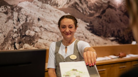 Offene Jobs im Tourismus & der Hotellerie Offene Jobs im Tourismus & der Hotellerie