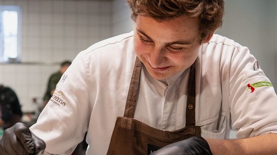 Offene Jobs im Tourismus & der Hotellerie Offene Jobs im Tourismus & der Hotellerie